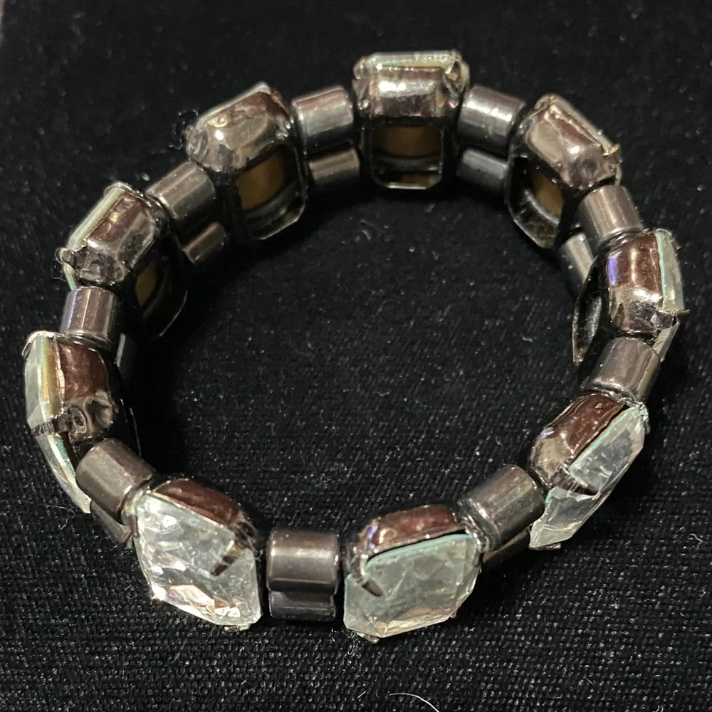 Vintage Black and large rhinestone Women's stretch Bracelet
